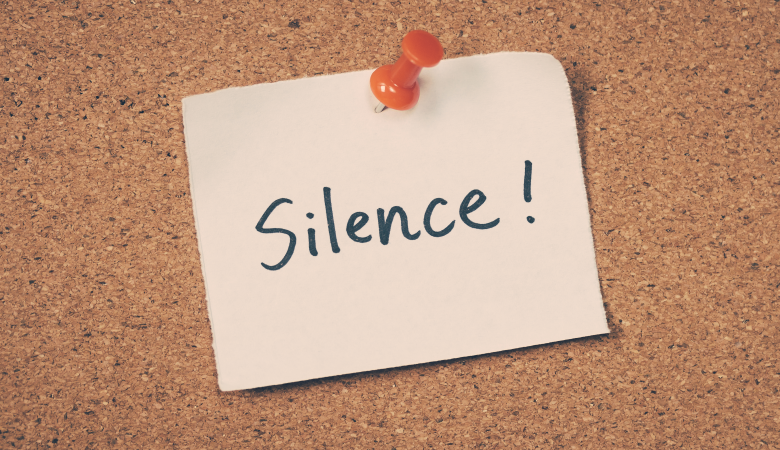 Lucien Deiss &eacute;voque le silence dans la liturgie